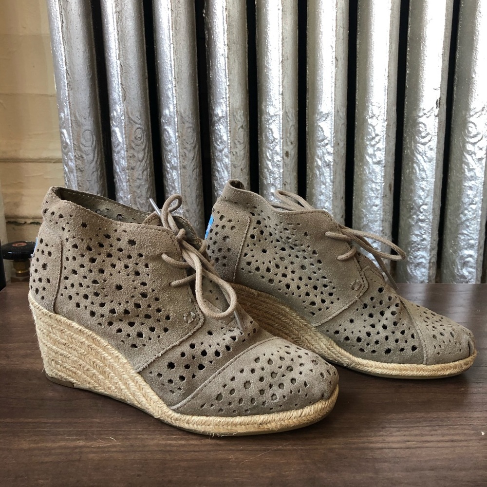 TOM’s Wedged Fall Booties